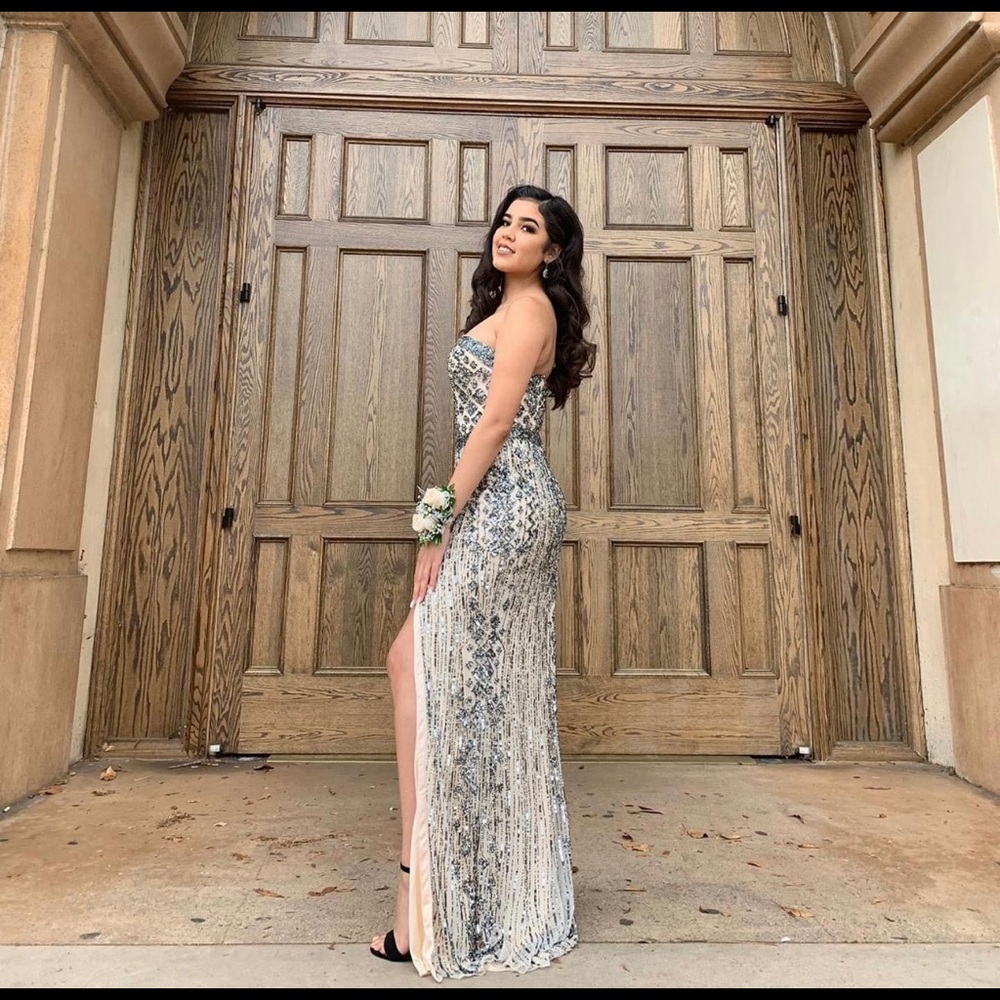 Amazing dress